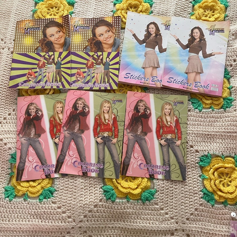 Lot of Disney 7 Hannah Montana coloring book and stickers. - Picture 2 of 8